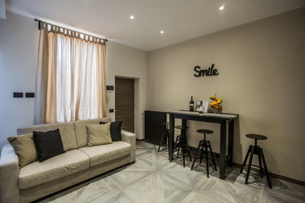 Castle Apartment Near Duomo มิลาน ภายนอก รูปภาพ