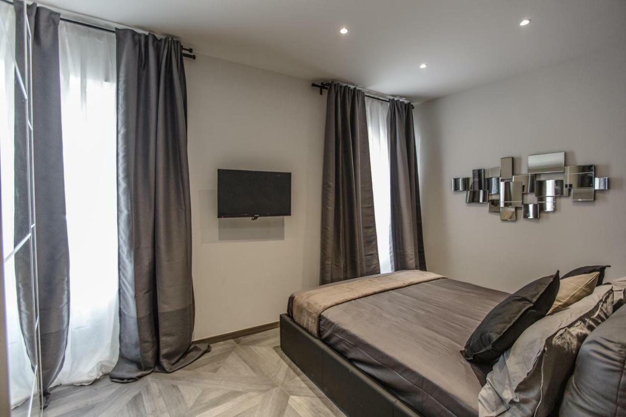 Castle Apartment Near Duomo มิลาน ภายนอก รูปภาพ